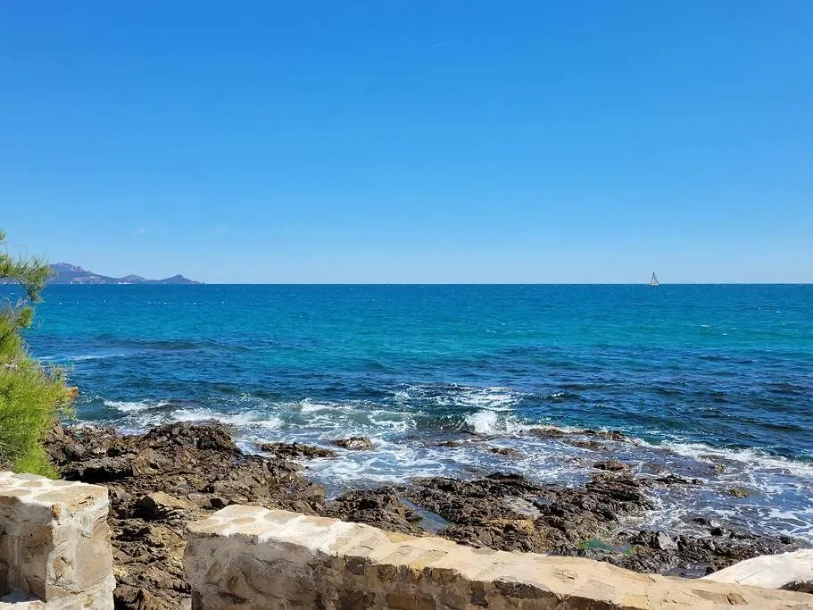 Le Cabanon, Pieds Dans L'Eau, Vue Exceptionnelle Villa Frejus Holiday home