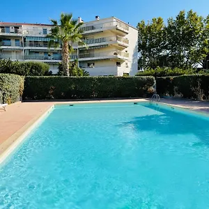 Appartement De Standing Climatise, Avec Piscine, Proche De La, Fréjus